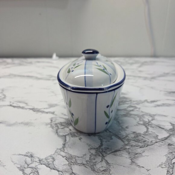 Butter Boat Cook Street Inc. Oval Boat With Insert / Lid Floral Striped - Picture 5 of 12